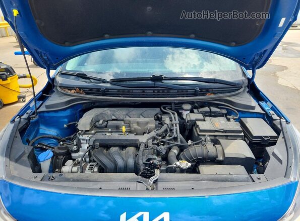 3KPA24AD7PE516753 2023 KIA RIO Blue Widok wnętrza z tyłu