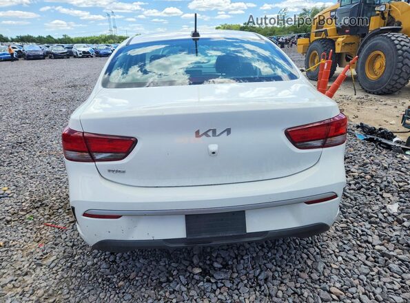 3KPA24AD7PE530085 2023 KIA RIO Белый Вид сзади