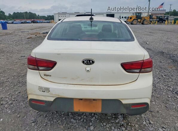 3KPA24AD8LE329709 2020 KIA RIO White Rear view