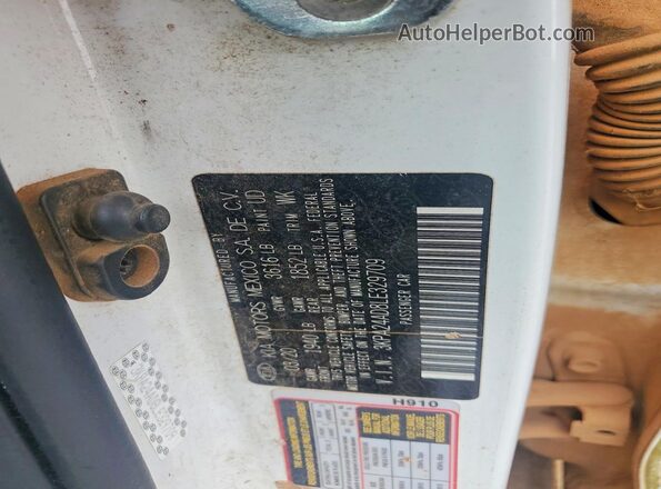 3KPA24AD8LE329709 2020 KIA RIO White Engine compartment view