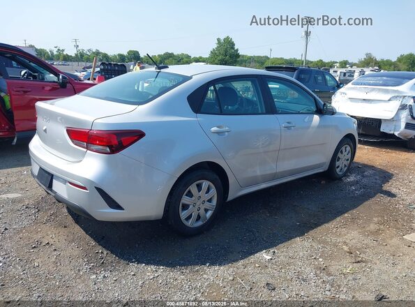 3KPA24AD8PE575455 2023 KIA RIO Silver Trasero derecho