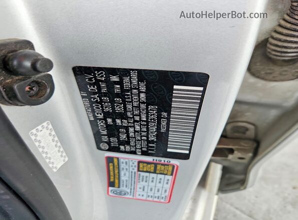 3KPA24AD9LE363478 2020 KIA RIO Silver Widok komory silnika