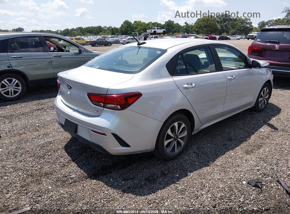 3KPA24AD9ME390973 2021 KIA RIO Silver Tył prawy