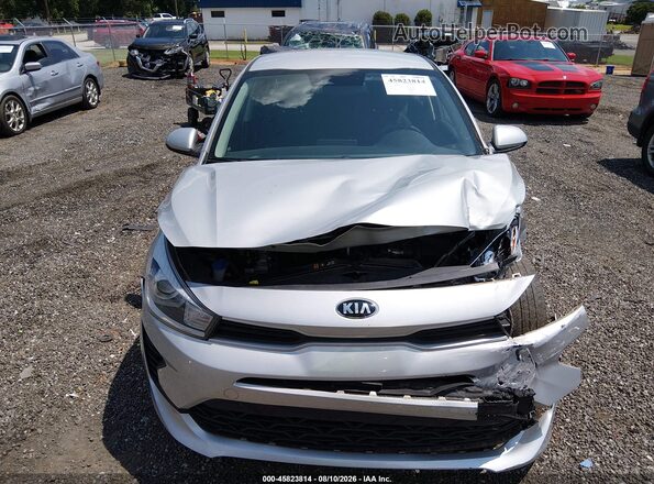 3KPA24AD9ME390973 2021 KIA RIO Silver Widok wnętrza z tyłu