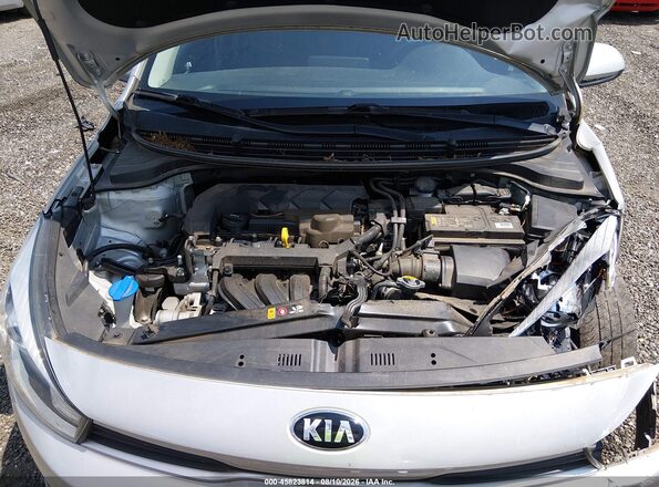 3KPA24AD9ME390973 2021 KIA RIO Silver Widok z tyłu