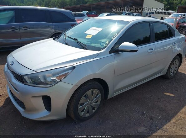 3KPA24ADXLE338962 2020 KIA RIO Silver წინა მარცხენა ხედი სამი მეოთხედიდან