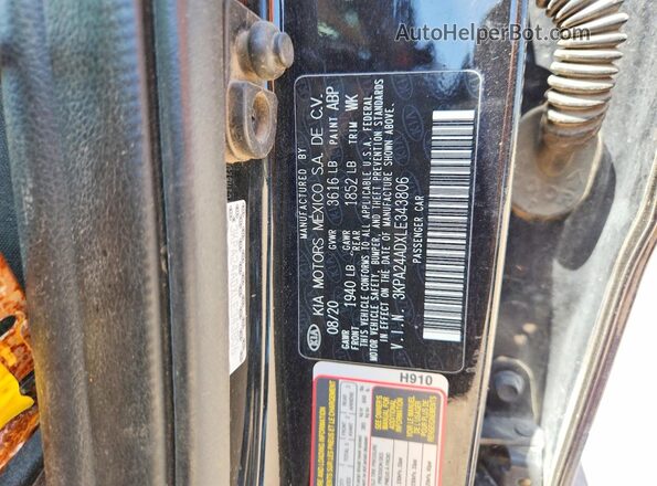 3KPA24ADXLE343806 2020 KIA RIO Black Widok komory silnika
