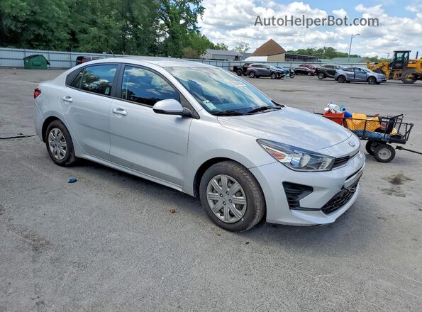 3KPA24ADXME378136 2021 KIA RIO Silver Przód prawy