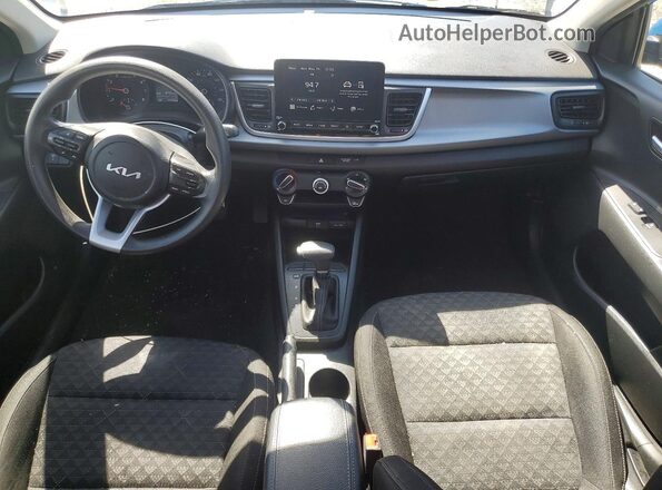 3KPA24ADXPE551707 2023 KIA RIO Синий Вид панели приборов