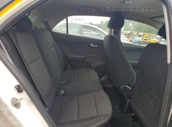 3KPA25AB0JE091663 2018 KIA RIO Black უკანა სავარძლების ხედი