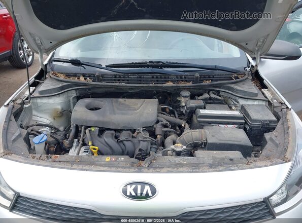 3KPA25AB3JE088868 2018 KIA RIO Silver Widok z tyłu