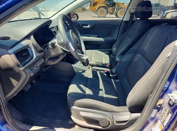 3KPA25AD1LE329511 2020 KIA RIO Синий Вид салона спереди
