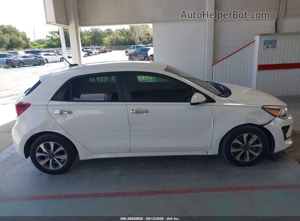 3KPA25AD1ME397809 2021 KIA RIO 5-DOOR White Rear interior view