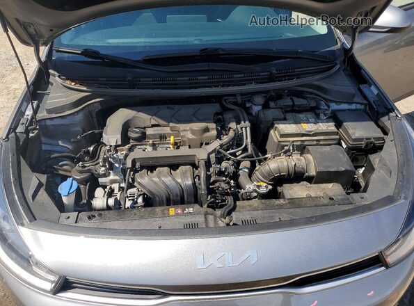 3KPA25AD3PE583629 2023 KIA RIO Gray Widok wnętrza z tyłu