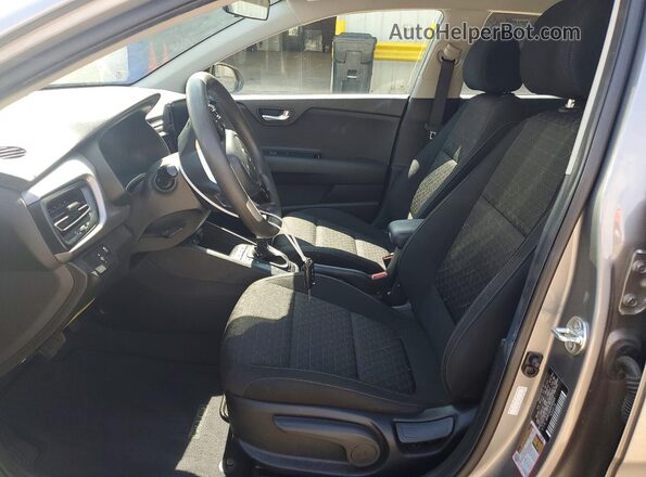 3KPA25AD3PE583629 2023 KIA RIO Gray Widok wnętrza z przodu