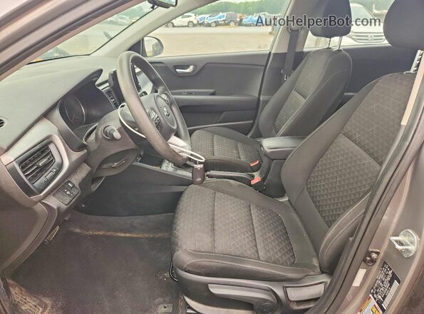 3KPA25AD5ME386800 2021 KIA RIO Gray Вид салону спереду