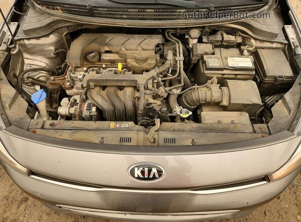 3KPA25AD5ME386800 2021 KIA RIO Gray Вид задньої частини салону