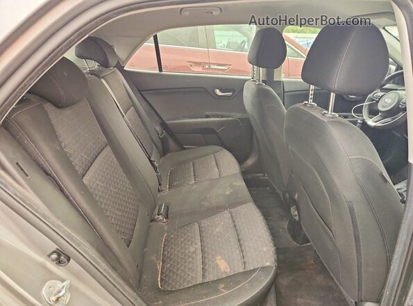 3KPA25AD5ME386800 2021 KIA RIO Gray Вид задніх сидінь