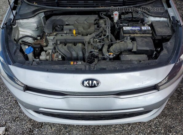 3KPA25AD9ME397072 2021 KIA RIO Silver Вид задньої частини салону
