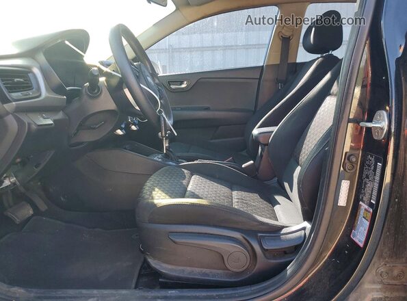 3KPA25ADXLE268529 2020 KIA RIO Черный Вид салона спереди