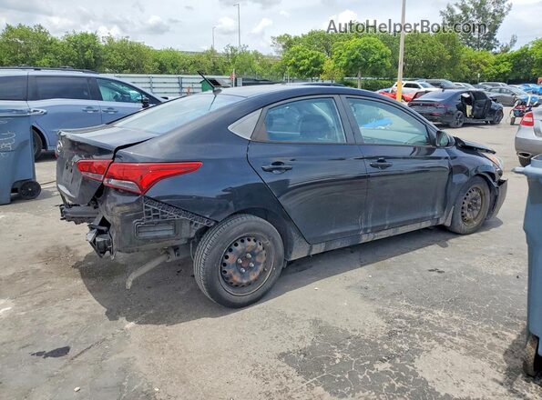 3KPC24A32JE019813 2018 HYUNDAI ACCENT Черный Задняя правая четверть