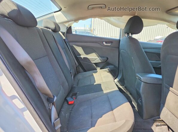 3KPC24A32KE061707 2019 HYUNDAI ACCENT Silver Հետևի նստատեղերի տեսք