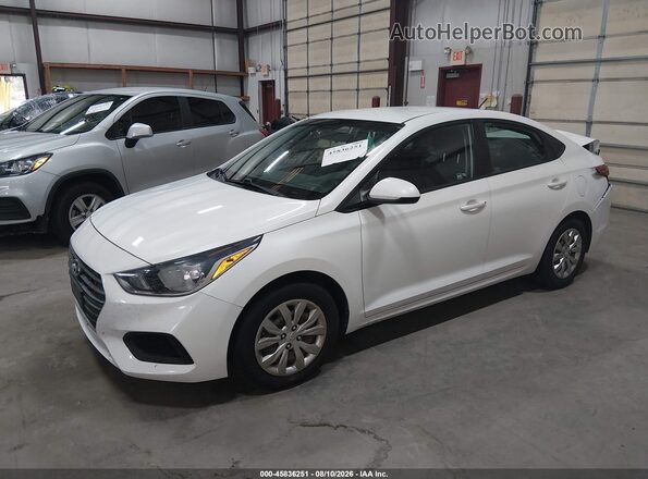 3KPC24A33JE012949 2018 HYUNDAI ACCENT White Vista tres cuartos delantera izquierda