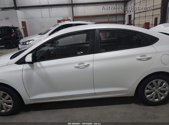 3KPC24A33JE012949 2018 HYUNDAI ACCENT White Vista interior de 360 grados