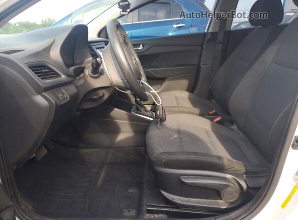3KPC24A33KE043748 2019 HYUNDAI ACCENT White Vista interior delantera