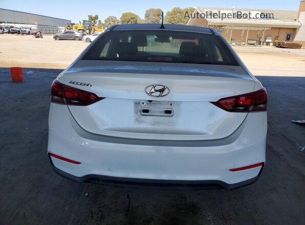 3KPC24A35KE067632 2019 HYUNDAI ACCENT White Вид ззаду