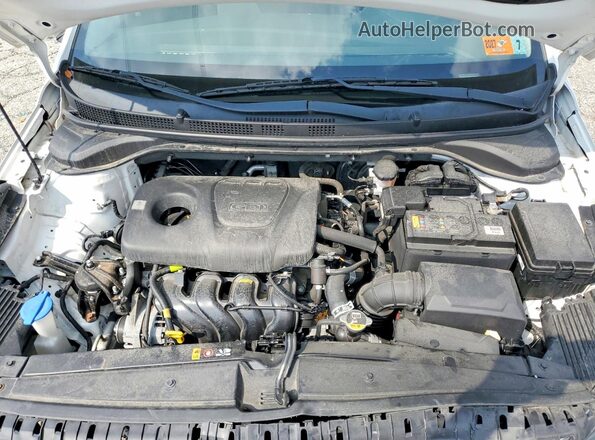3KPC24A35KE077660 2019 HYUNDAI ACCENT White Rear interior view