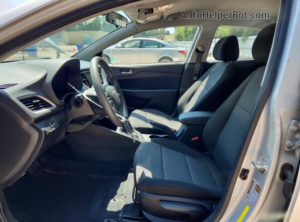 3KPC24A36KE074105 2019 HYUNDAI ACCENT Silver Widok wnętrza z przodu