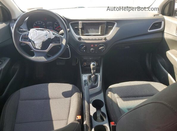 3KPC24A37JE024215 2018 HYUNDAI ACCENT Белый Вид панели приборов