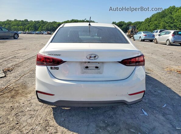 3KPC24A37JE024215 2018 HYUNDAI ACCENT Белый Вид сзади