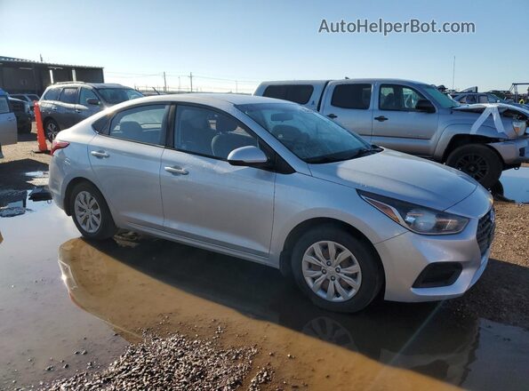 3KPC24A38JE025552 2018 HYUNDAI ACCENT Серебряный Передняя правая четверть