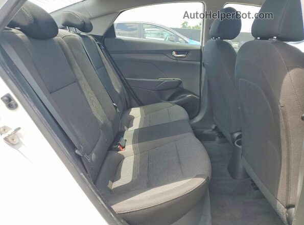 3KPC24A38KE061985 2019 HYUNDAI ACCENT White Widok tylnych siedzeń