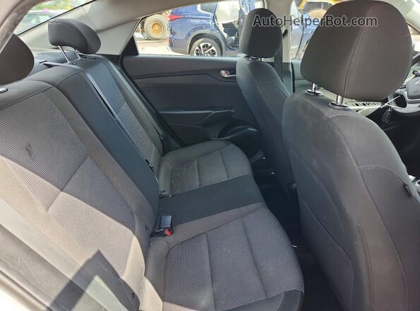 3KPC24A38KE066295 2019 HYUNDAI ACCENT White Вид задніх сидінь
