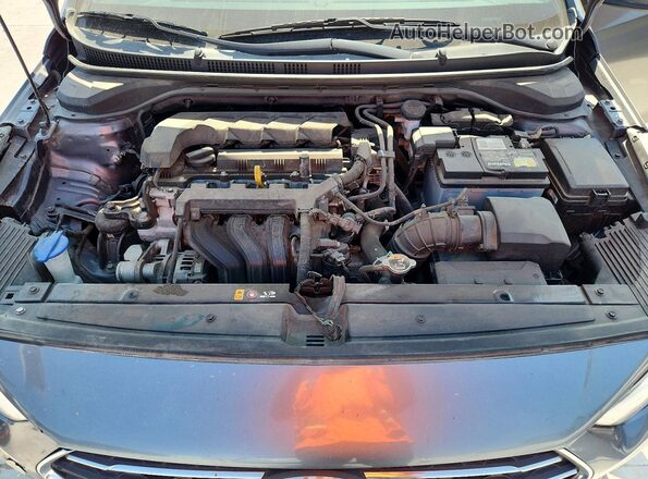 3KPC24A60LE096600 2020 HYUNDAI ACCENT Silver Widok wnętrza z tyłu