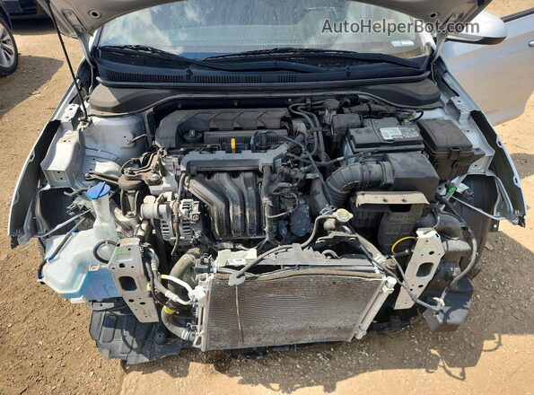 3KPC24A60ME129631 2021 HYUNDAI ACCENT Silver Widok wnętrza z tyłu