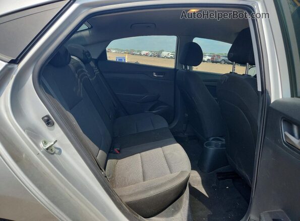 3KPC24A60ME129631 2021 HYUNDAI ACCENT Silver Widok tylnych siedzeń