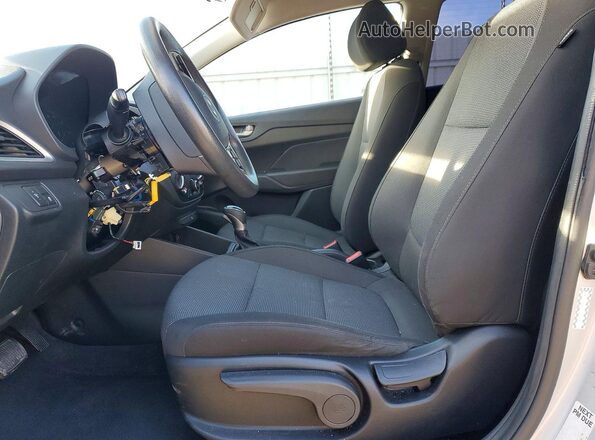 3KPC24A63LE106505 2020 HYUNDAI ACCENT Silver Սալոնի դիմացի տեսք