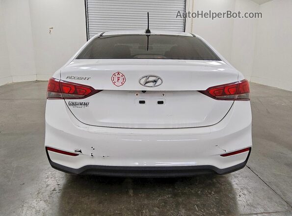 3KPC24A63NE189999 2022 HYUNDAI ACCENT White Widok z tyłu
