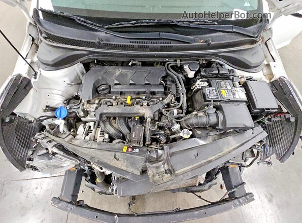 3KPC24A63NE189999 2022 HYUNDAI ACCENT White Widok wnętrza z tyłu