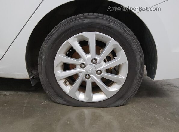 3KPC24A63NE189999 2022 HYUNDAI ACCENT White 