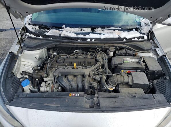 3KPC24A64LE104438 2020 HYUNDAI ACCENT Silver Вид задньої частини салону