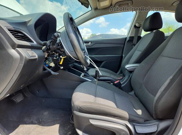 3KPC24A65ME150846 2021 HYUNDAI ACCENT White Front interior view