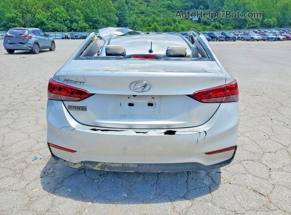 3KPC24A67LE114994 2020 HYUNDAI ACCENT Серебряный Вид сзади