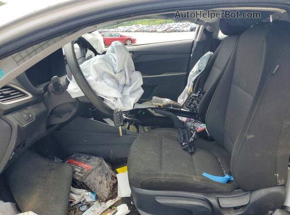 3KPC24A67LE114994 2020 HYUNDAI ACCENT Серебряный Вид салона спереди