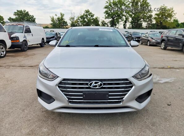 3KPC24A67ME148791 2021 HYUNDAI ACCENT Silver Widok z przodu