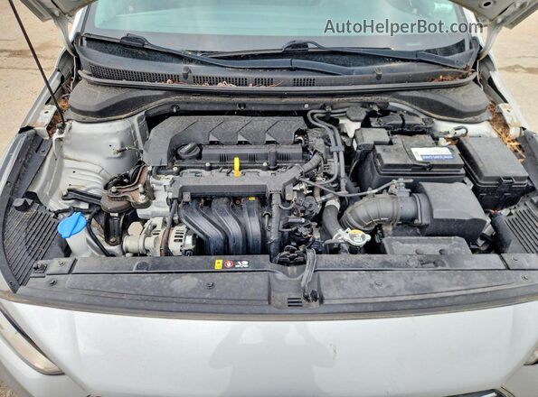 3KPC24A67ME148791 2021 HYUNDAI ACCENT Silver Widok wnętrza z tyłu